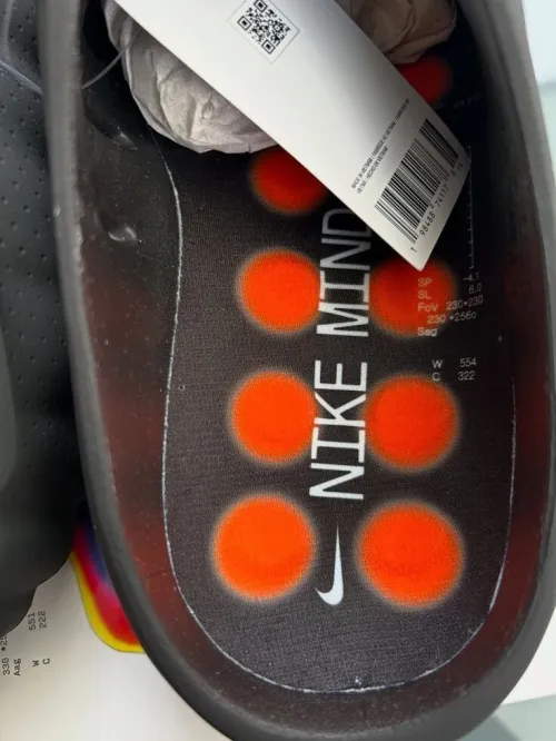 Nike Mind 001خطوة واحدة كفيلة تبدل يومك كامل.