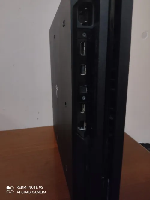 Play Station pro 1tb + manette original  non flaché