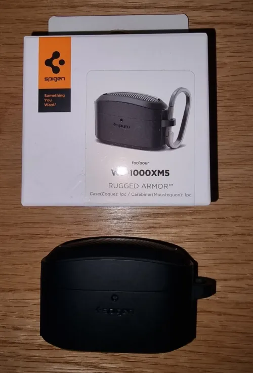 Sony earbuds WF-1000XM5  + coque Rugged Armor
