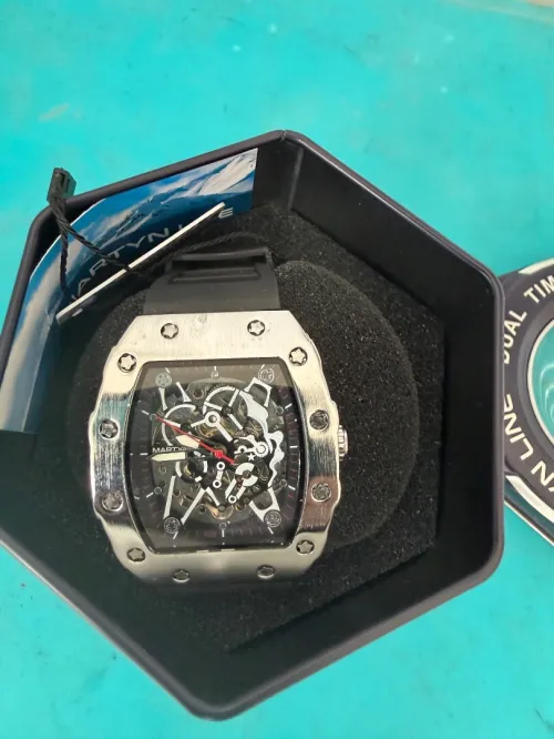 Montre Luxe Martyn Line - État Neuf - Coffret  Complet"