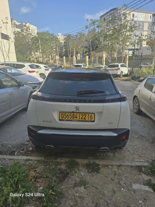 Peugeot 2008 2022 