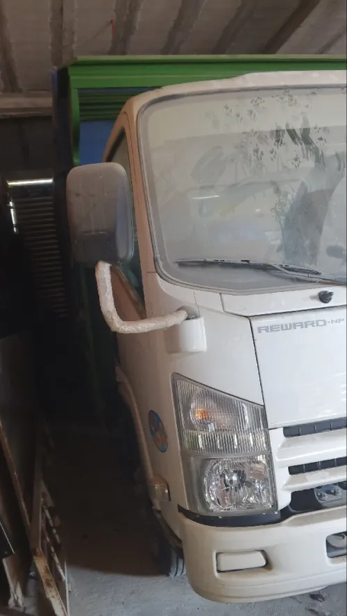 Isuzu Npr 2013