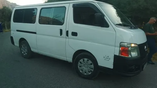 Nissan URVAN 2008