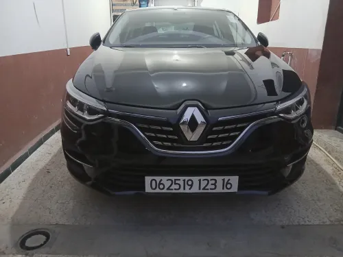 Renault Megane 4  2023 Itens