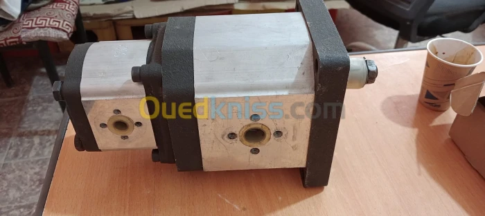 Pompe hydraulique double corps engin