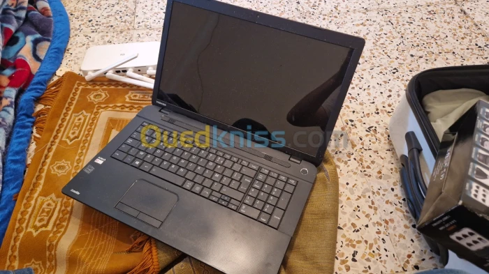 Toshiba Satelite 17" AMD E1-6010 1.35Ghz 4go RAM
