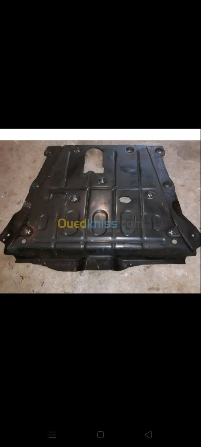 Cache moteur inférieur duster 