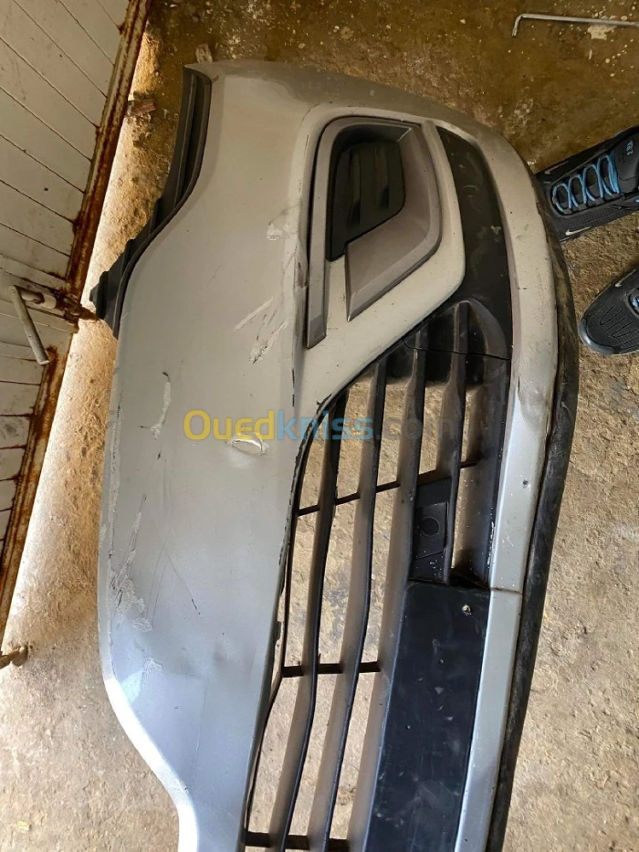 Par choc avant clio 4 gt line