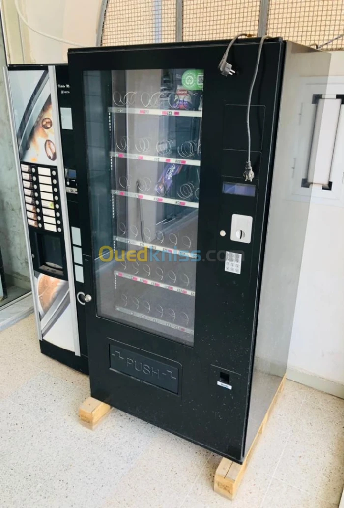 Distributeur Machine a Cafe necta