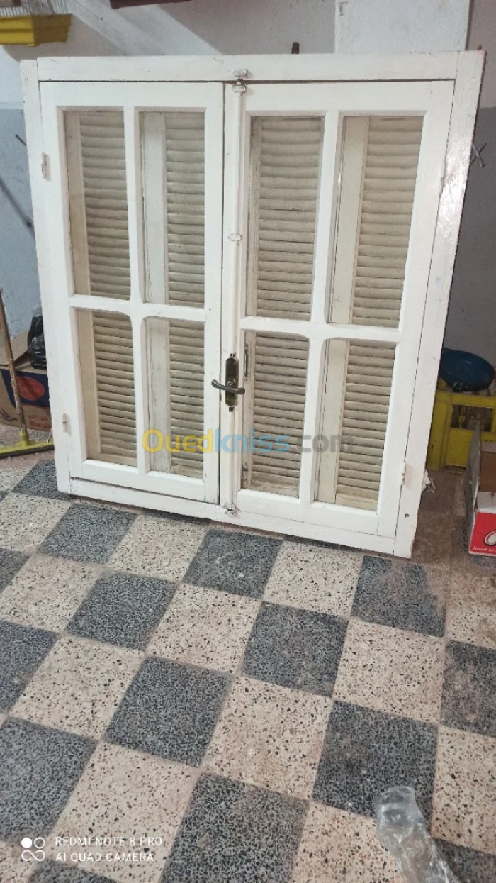 2 Porte balcon et 3 fenêtre