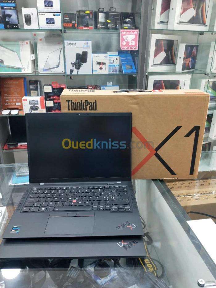 THINKPAD X1 CARBON i7 11EME RAM 16GO 1TB SSD