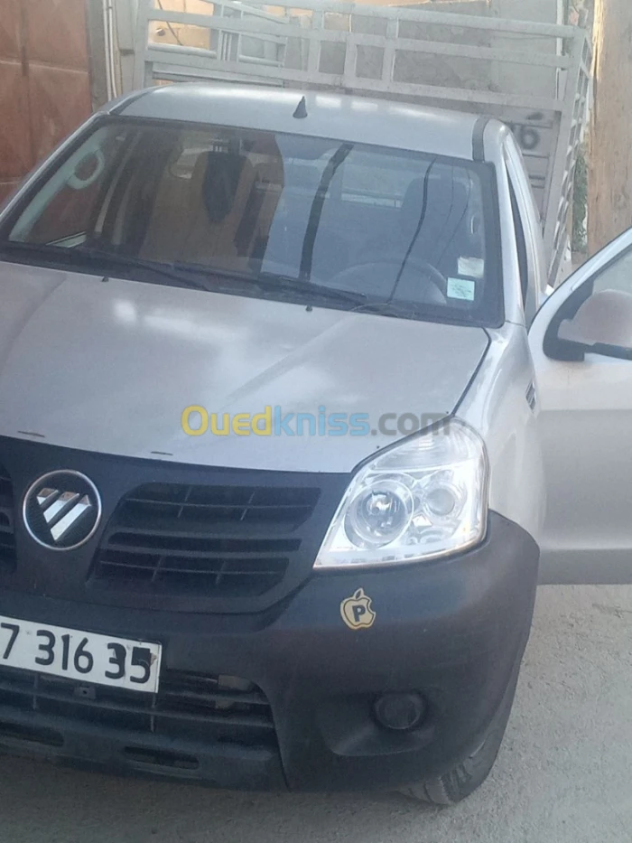 FOTON TUNLAND 2016 Simple Cabine