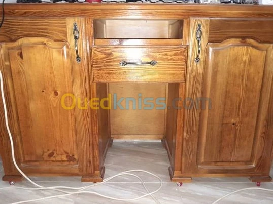 Table boix rouge