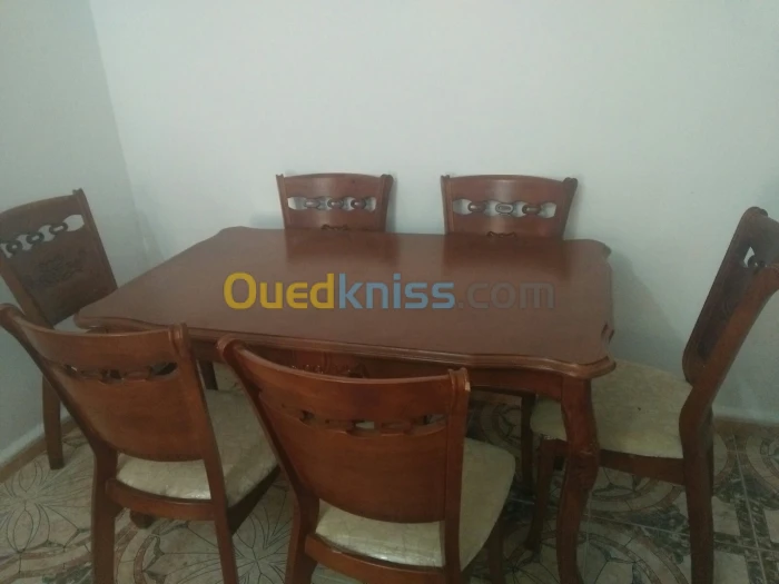 Table 6 chaises