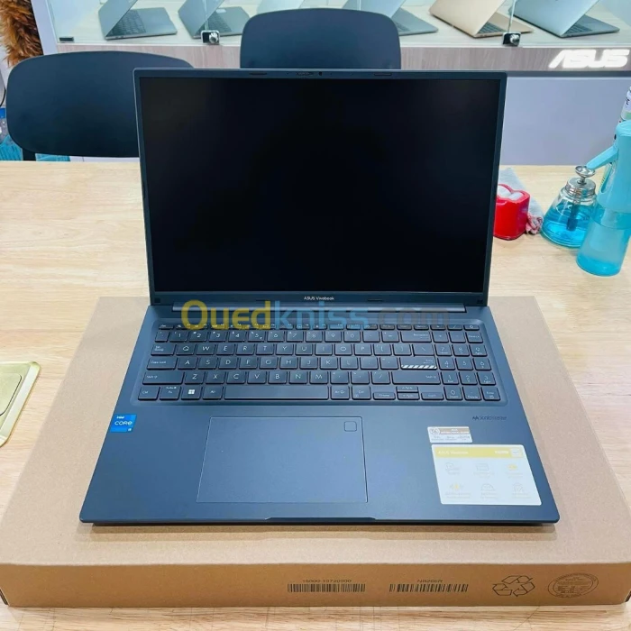 Asus vivobook X1605V/INTEL I5-13500H/16 GO DDR4/512 gb ssd//16 pouce fullhd+