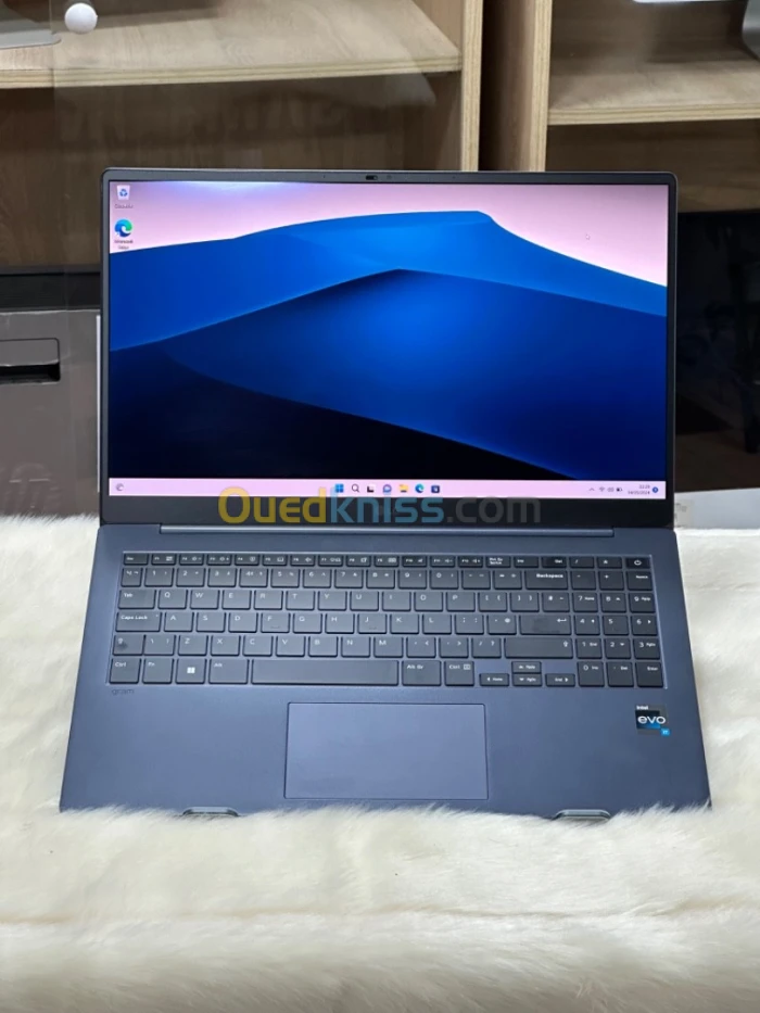 LG GRAM 15Z90RT OLED I7 EVO 1360P 16GO DDR5 1TO SSD NVME
