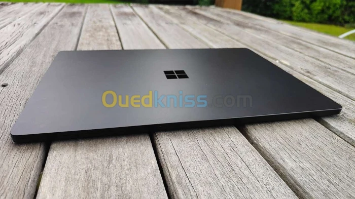SURFACE LAPTOP 2 BLACK I7 8650U 16GO 256GO SSD