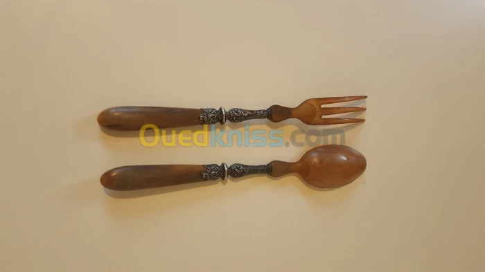 Couverts à salade anciens en corne et argent, Art de Table