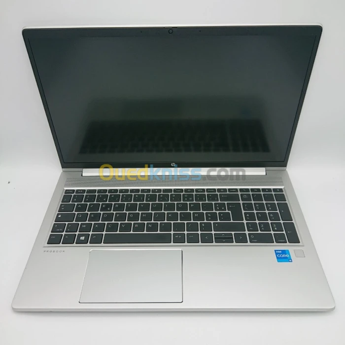 HP ProBook 450 G8 i5-1135G7 08 GB DDR 256 Go SSD 15.6" FHD  Intel Iris Xe
