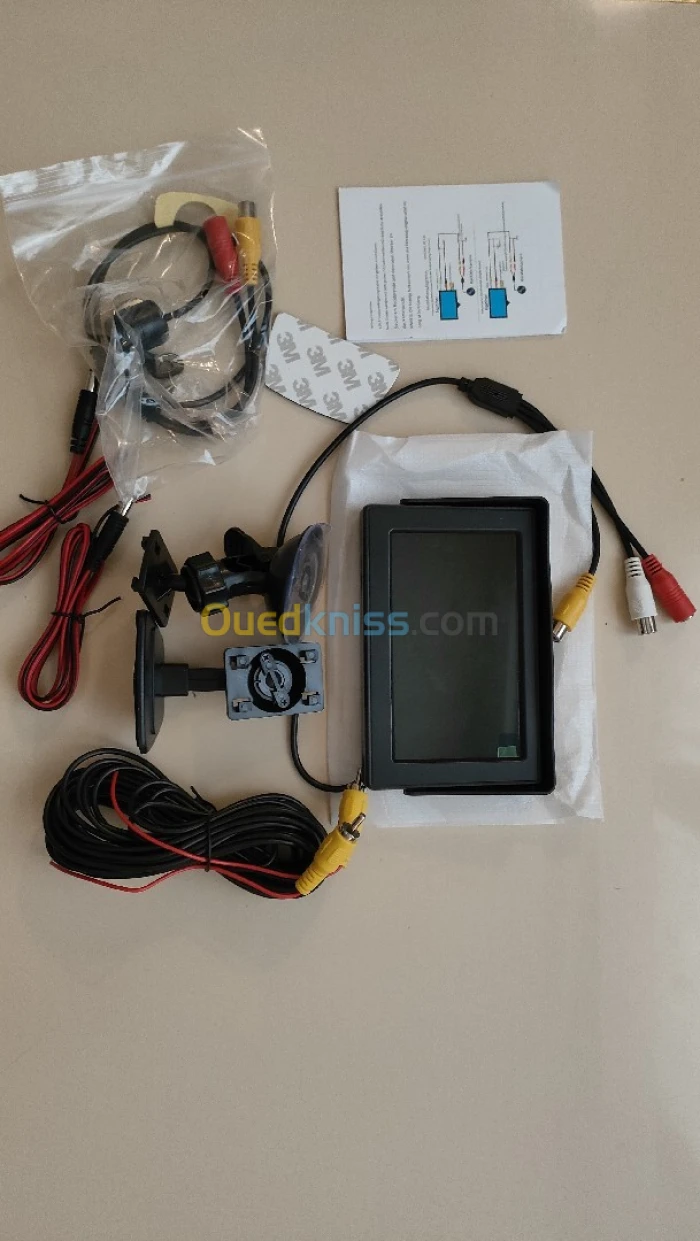 Camera de recul avec Ecran