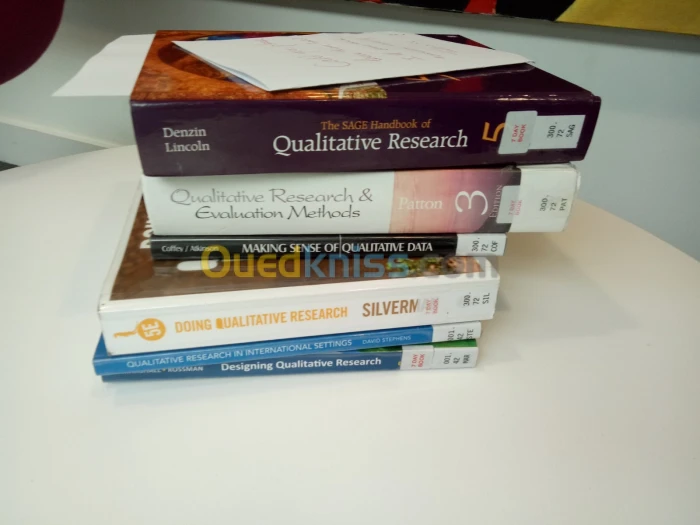 Professeur d'Anglais (ayant un doctorat en Angleterre)