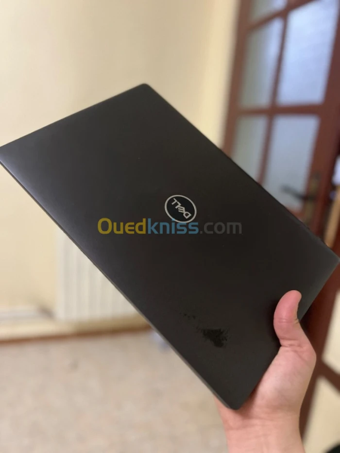 Dell 5400 i7 8 eme 8. 256 14 pouce