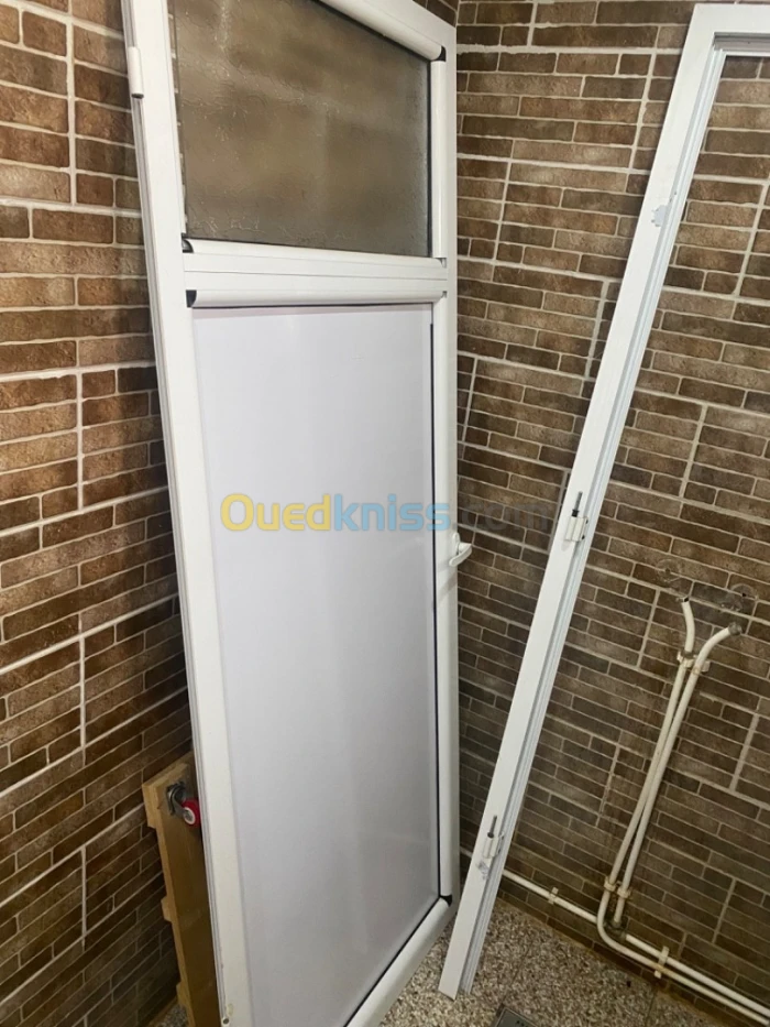 Porte en aluminium