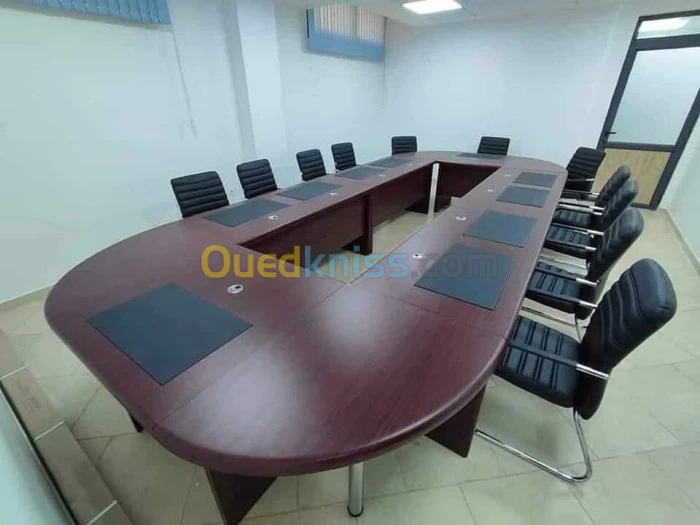 TABLE DE REUNION ET STATION DE TRAVAILLE