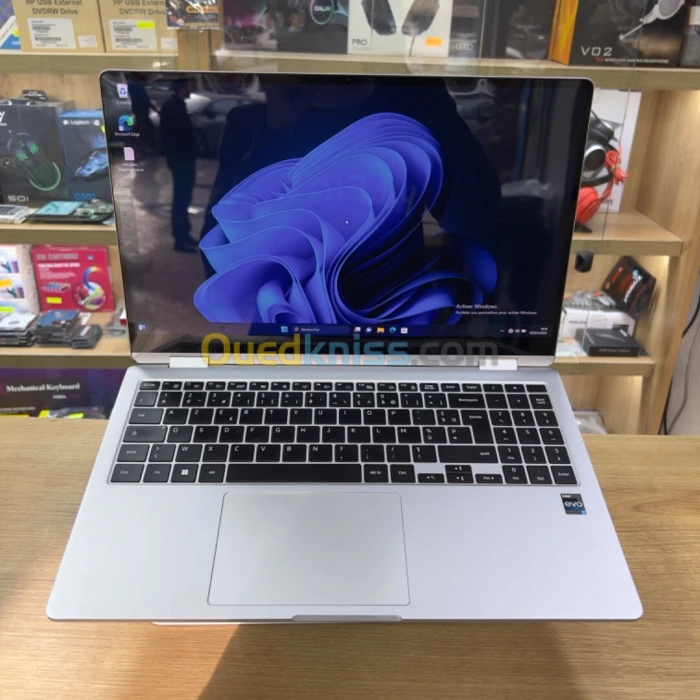 SAMSUNG GALAXY BOOK 3 PRO I7 1360P 16GB DDR5 512 SSD 16 x360 