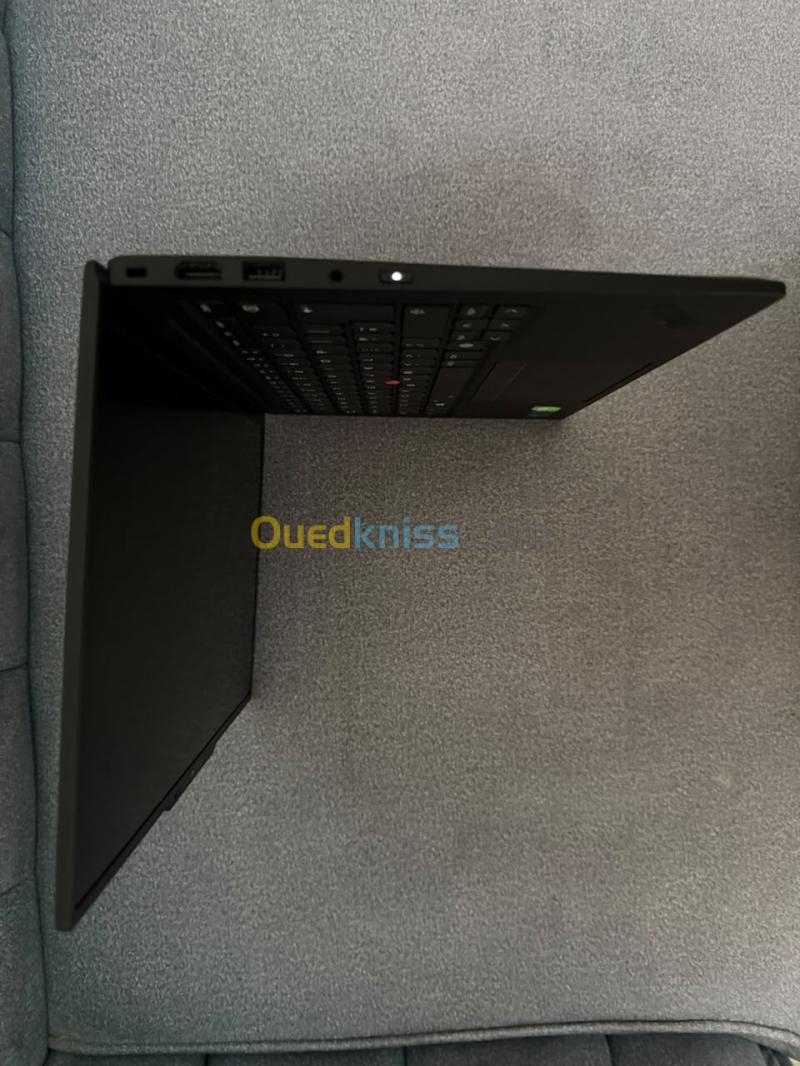 LENOVO THINKPAD X1 CARBON ULTRA 7 165U 32GB 512GB SSD 14 ECRAN TACTILE 6
