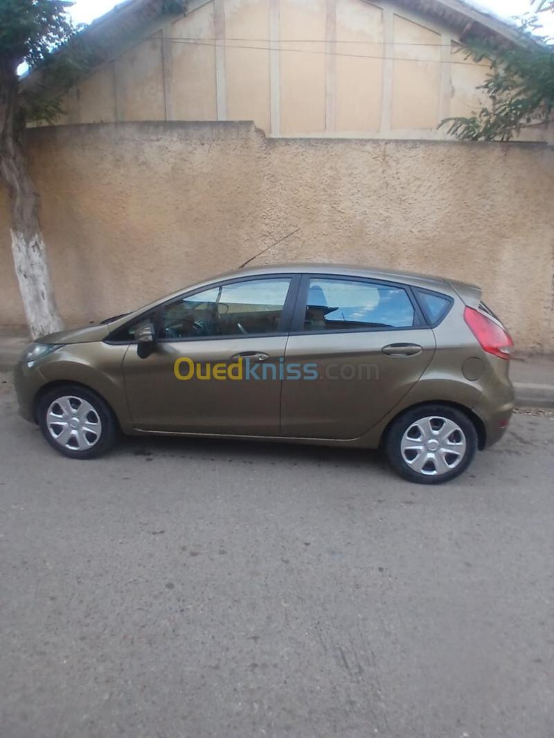 Ford Fiesta 2013 Fiesta Alger Rais hamidou Algérie