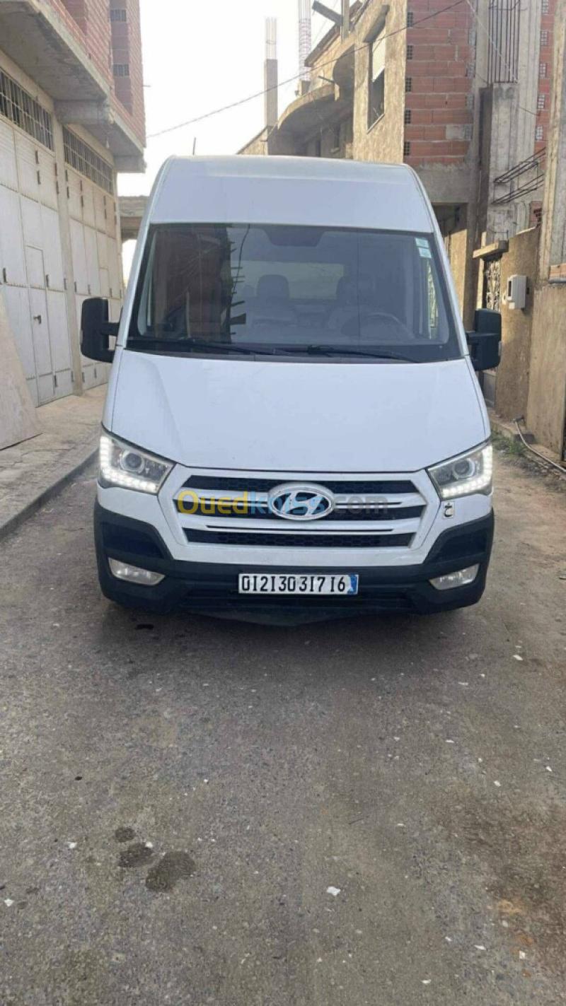 Hyundai H350 2017 10