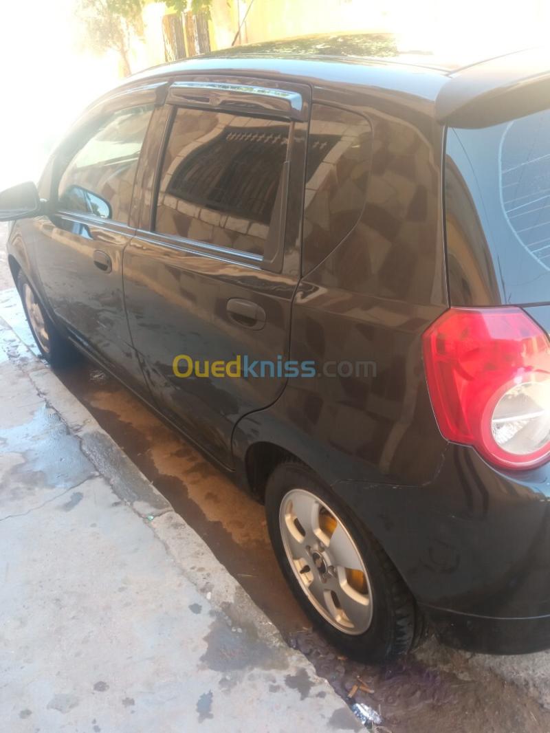 Chevrolet Aveo 5 portes 2011  4