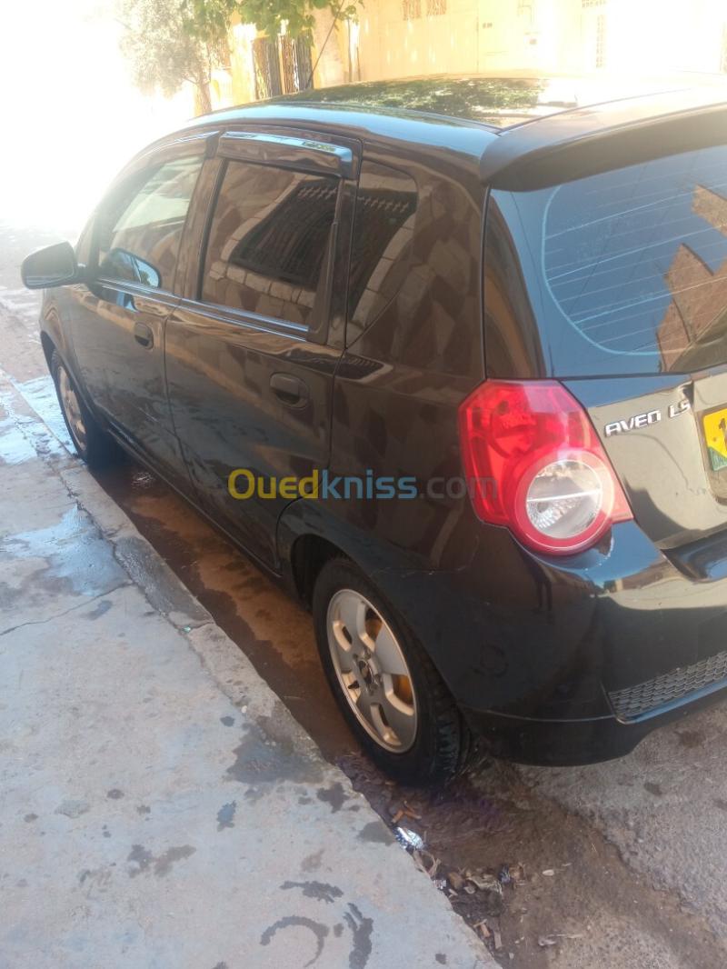 Chevrolet Aveo 5 portes 2011  3