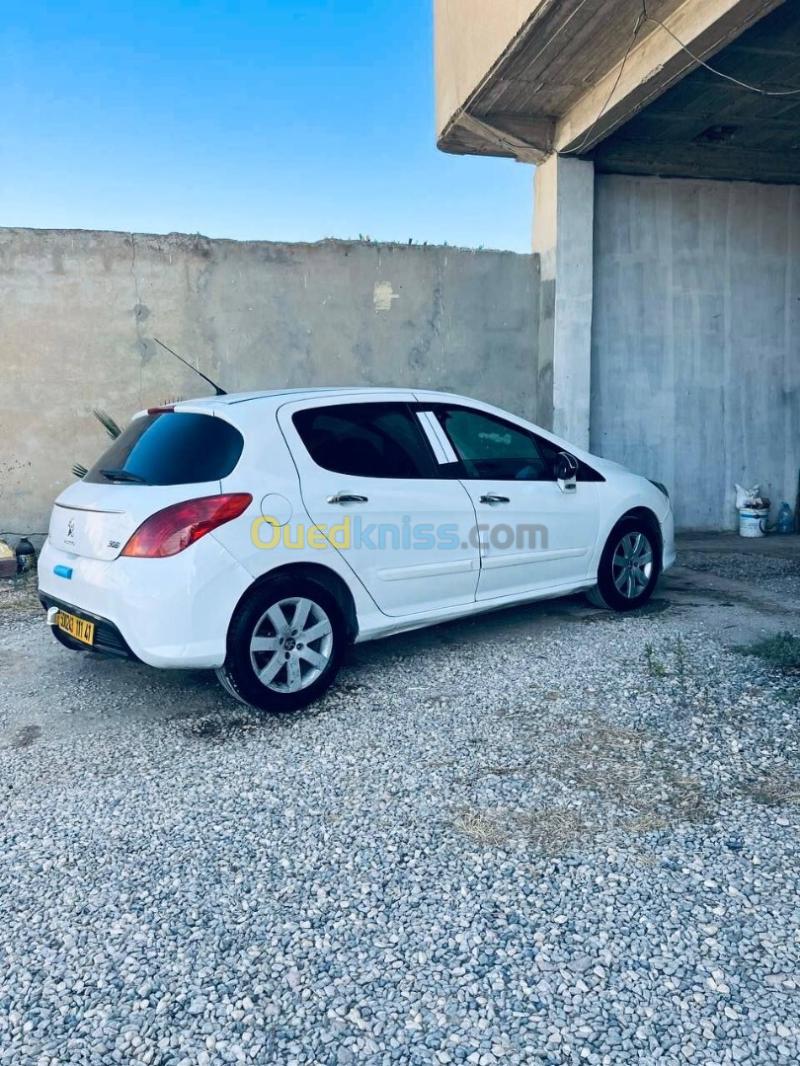 Peugeot 308 2011  5