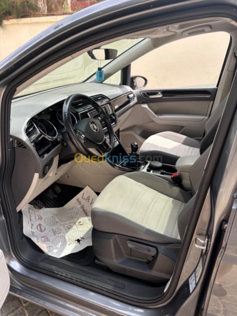 Volkswagen Touran 2017 Comfortline 2