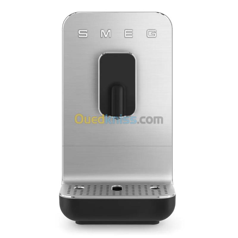 Smeg Machine à Café Expresso Automatique BCC11BLMEU Broyeur à grain  Dimensions Compactes 1350W Noir 12