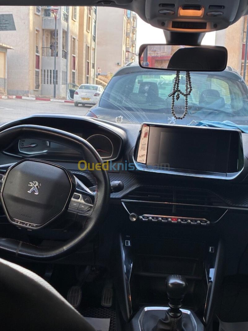Peugeot 2008 2021  7