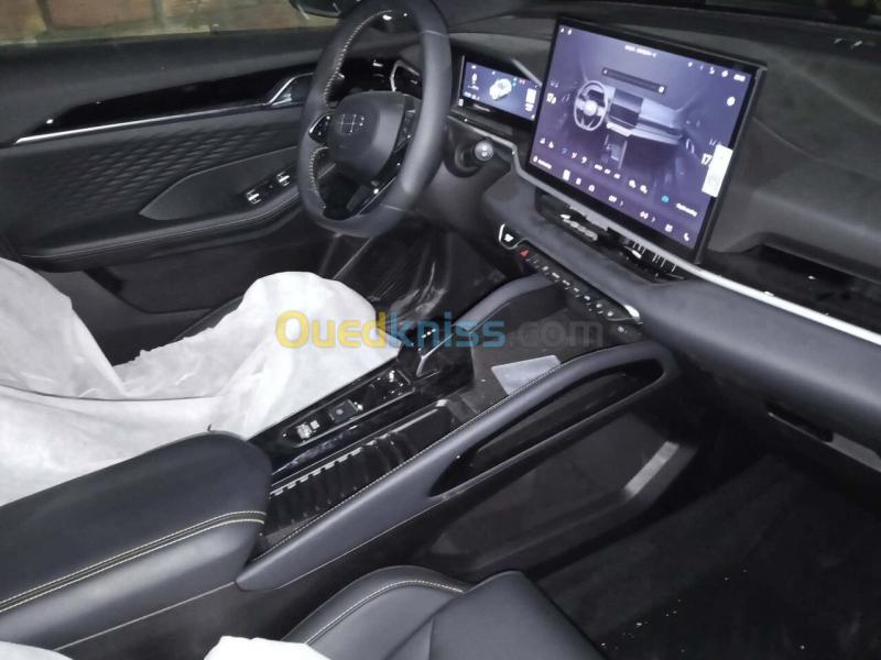 Geely Coolray 2026 Full option 3
