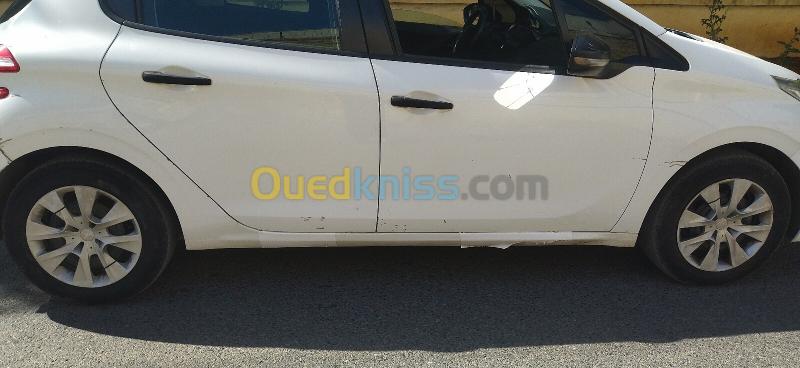 Peugeot 208 2013 Active 4