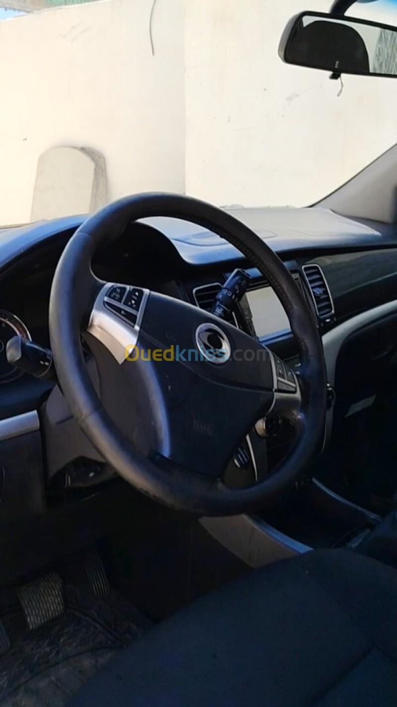 SsangYong Korando 2015 2.0 7