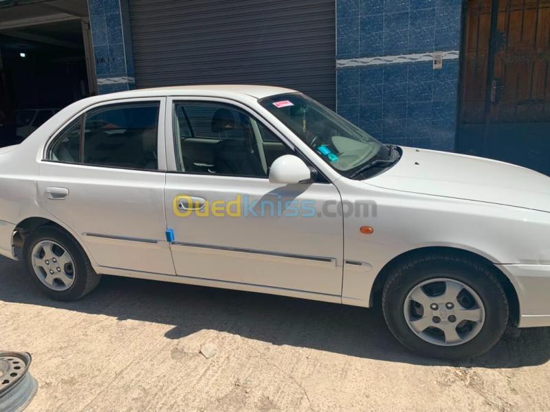 Hyundai Accent 2013 Accent 5
