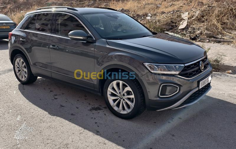 Volkswagen T-Roc 2023 Life 4