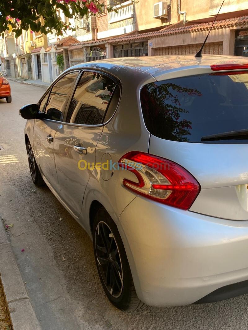 Peugeot 208 2015 Style 7