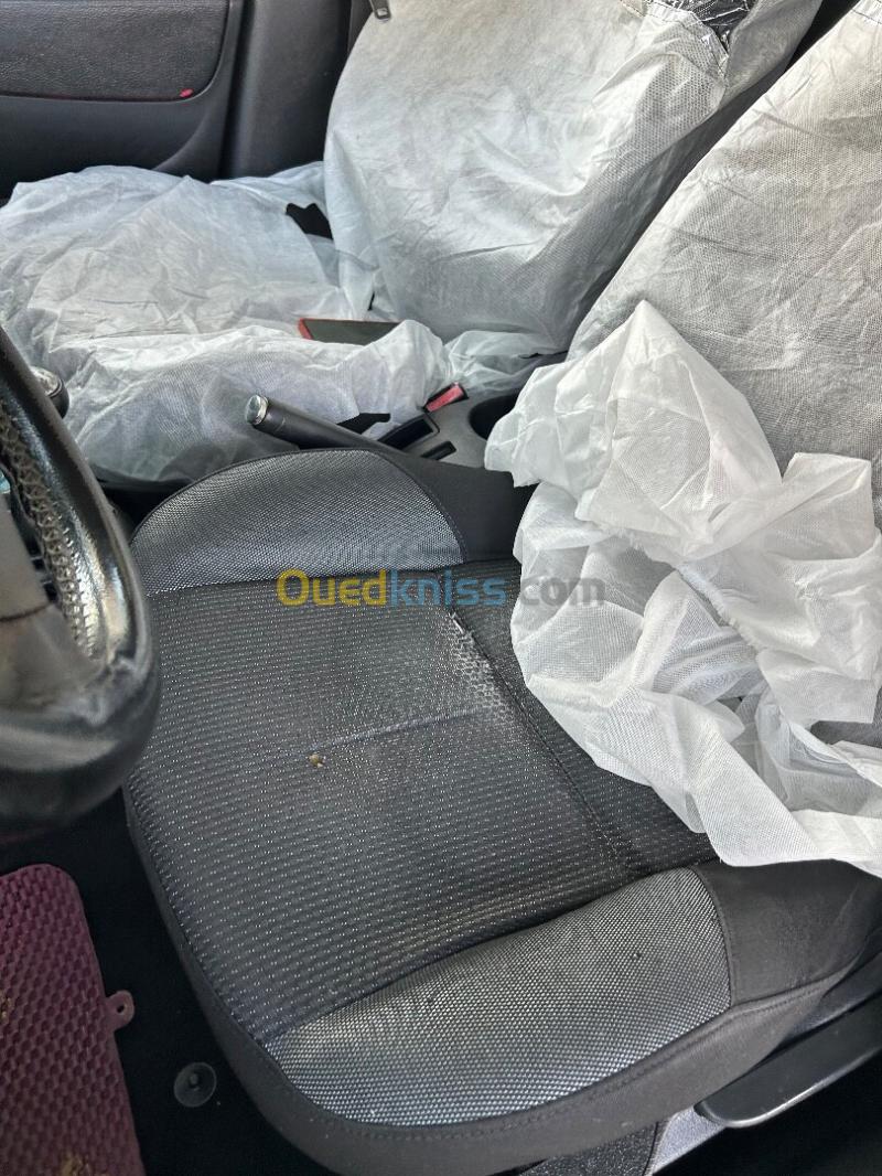 Peugeot 207 2012 New Active 12