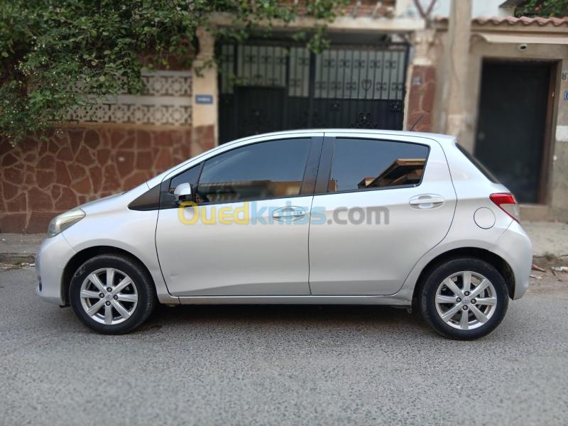Toyota Yaris 2013  2