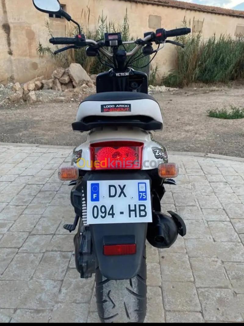 MBK booster Yamaha 80cc 2015 Aïn Témouchent Algérie