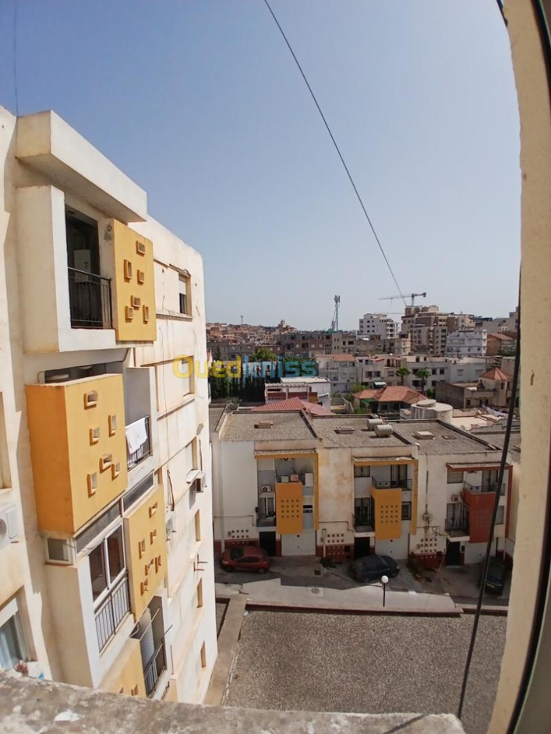 Location Appartement F4 Alger Said hamdine 25