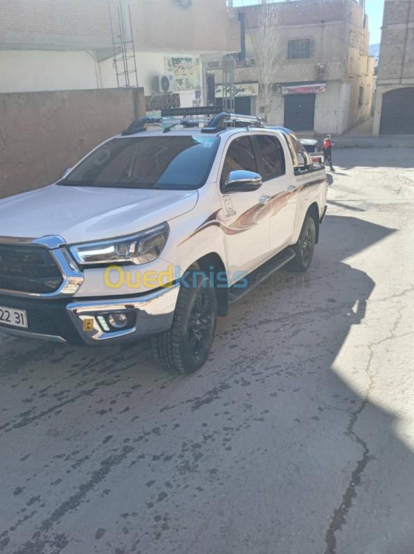 Toyota Hilux 2022 LEGEND DC 4x4 Pack Luxe