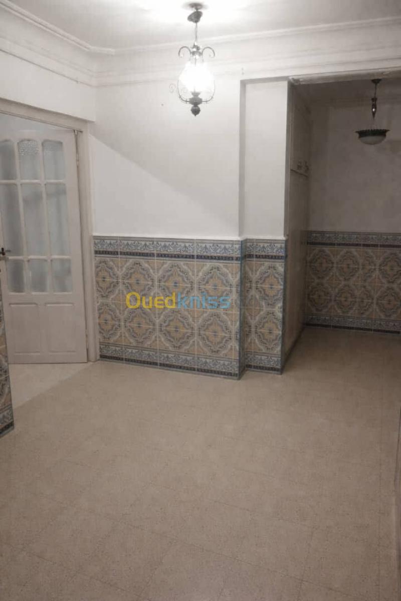 Location Appartement F4 Annaba Annaba 2